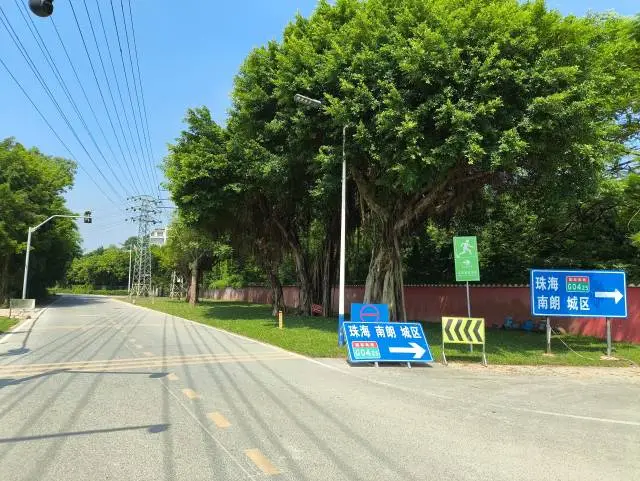 崖口海怡路海鲜街段周边提升。崖口村委会供图